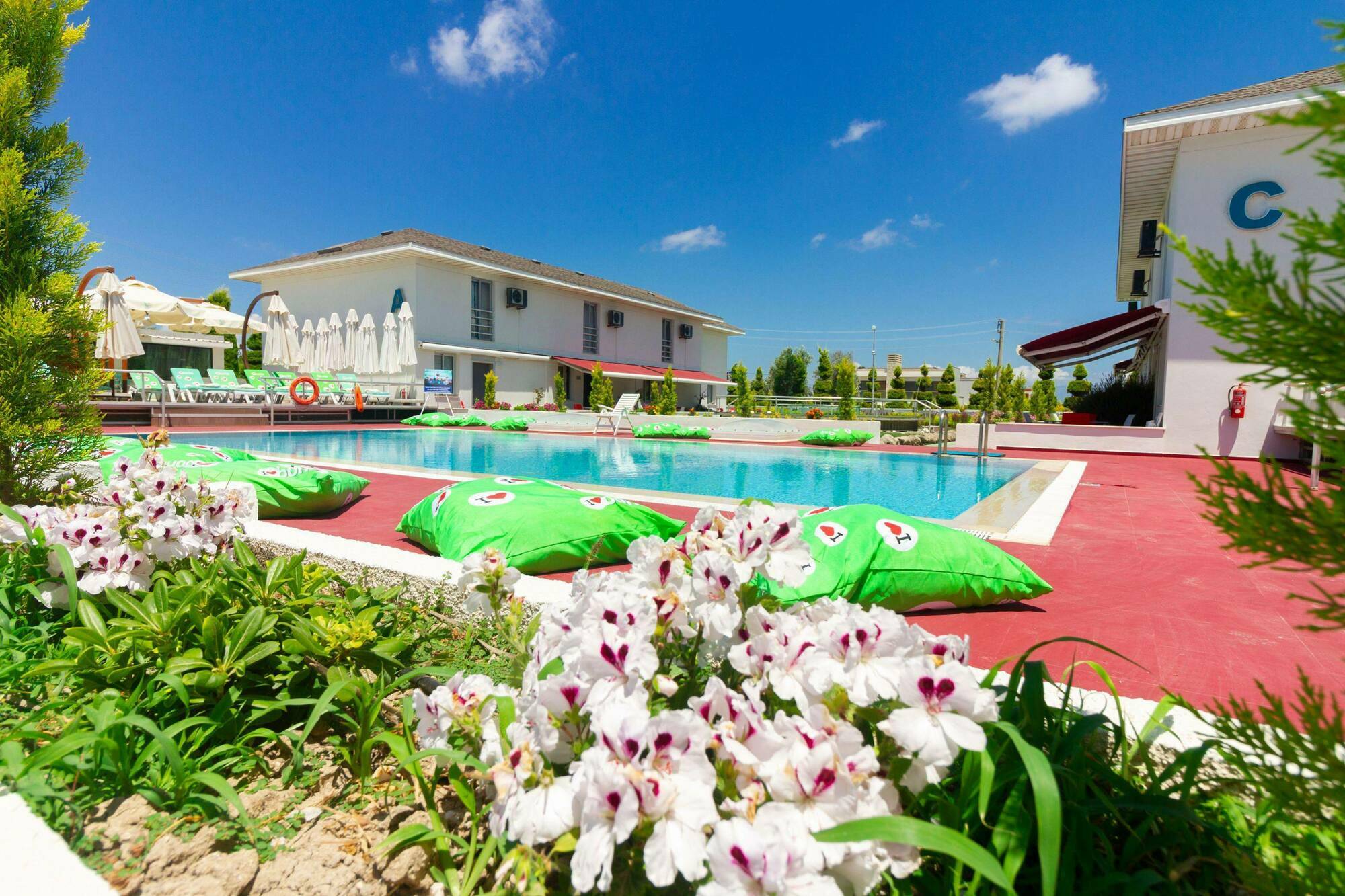Vela Garden Resort Кешме Экстерьер фото