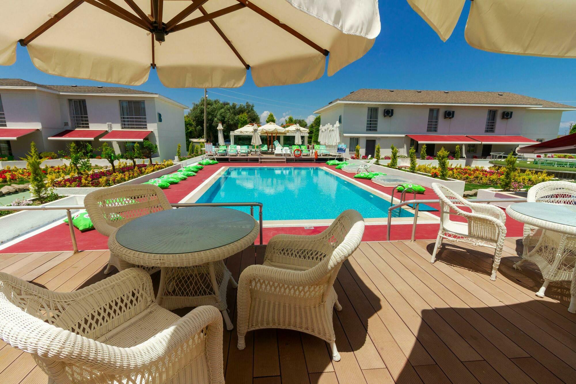 Vela Garden Resort Кешме Экстерьер фото